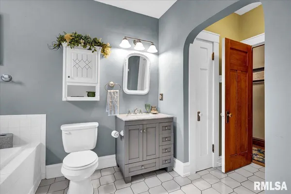 $499,900 | 1007 East Jefferson Street, Bloomington, IL 61701