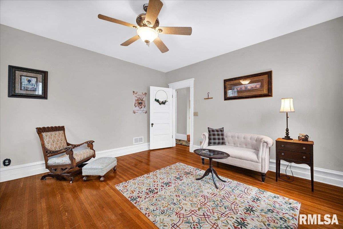 1007 East Jefferson Street Bloomington, IL 61701 - Photo 43 of 82