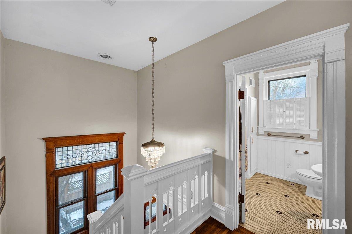 1007 East Jefferson Street Bloomington, IL 61701 - Photo 55 of 82