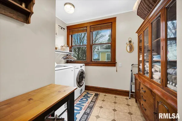 $499,900 | 1007 East Jefferson Street, Bloomington, IL 61701