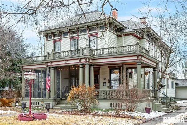 $499,900 | 1007 East Jefferson Street, Bloomington, IL 61701