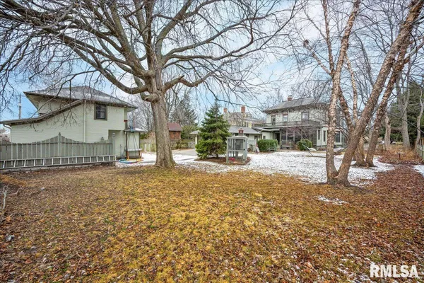 $499,900 | 1007 East Jefferson Street, Bloomington, IL 61701