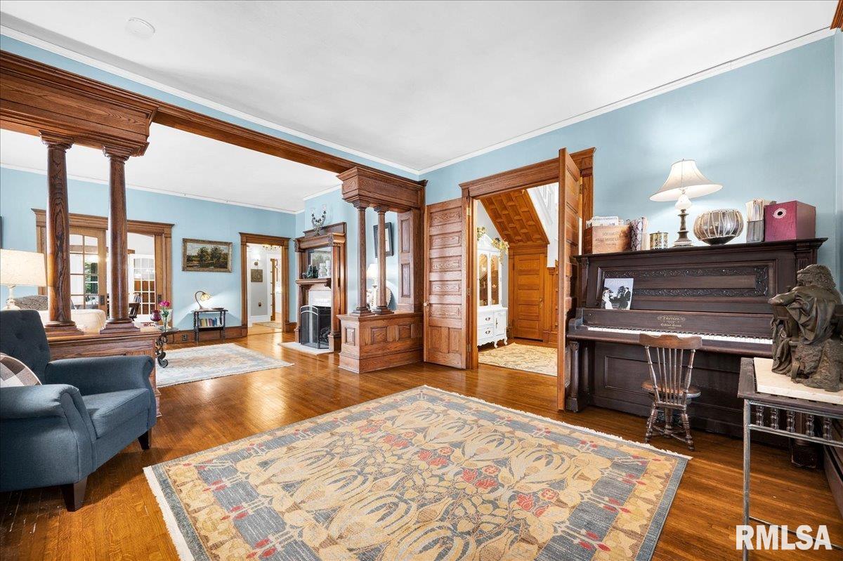 1007 East Jefferson Street Bloomington, IL 61701 - Photo 9 of 82