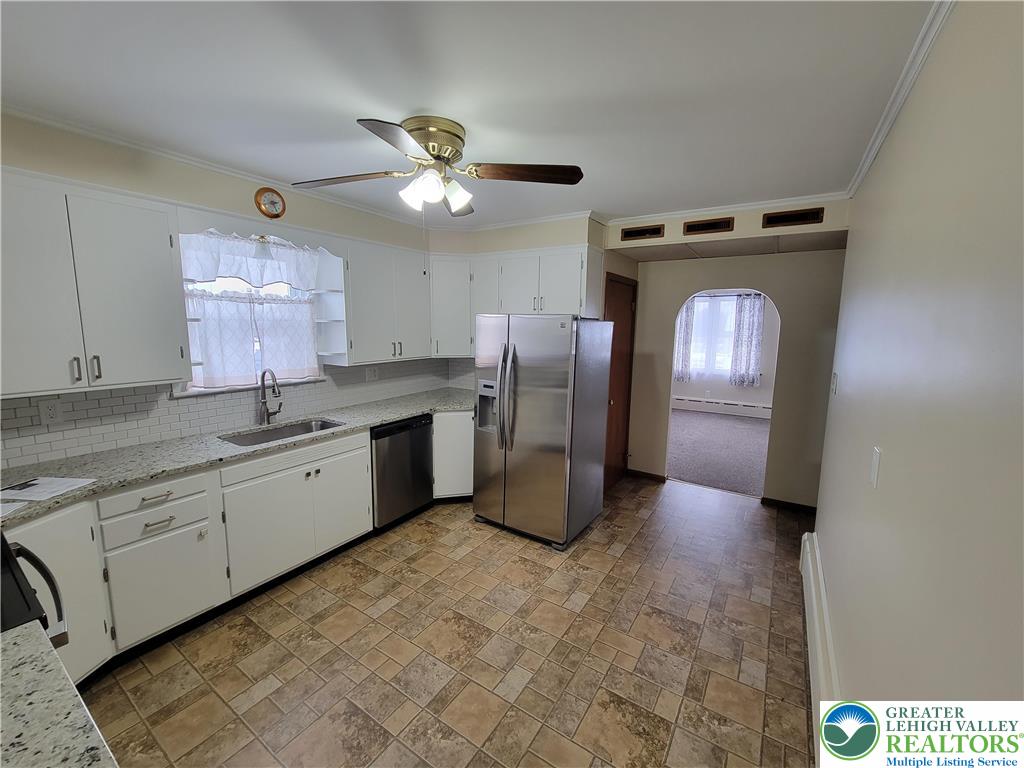 712 Chestnut Street Coplay, PA 18037 - Photo 11 of 32