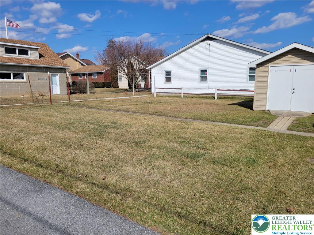 712 Chestnut Street Coplay, PA 18037 - Photo 5 of 32 Yard