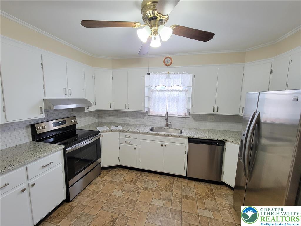 712 Chestnut Street Coplay, PA 18037 - Photo 10 of 32