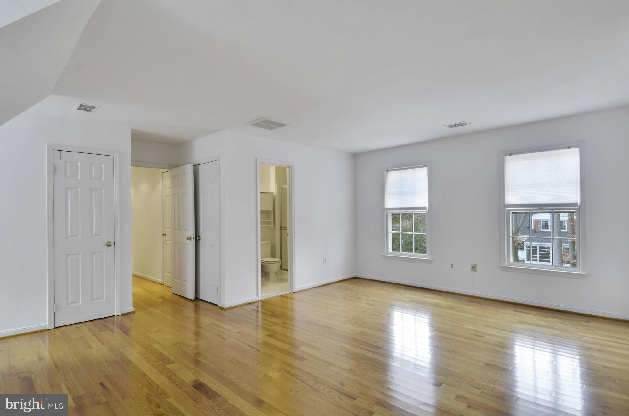 7416 Brickyard Road Potomac, MD 20854 - Photo 14 of 30 Interior (General)