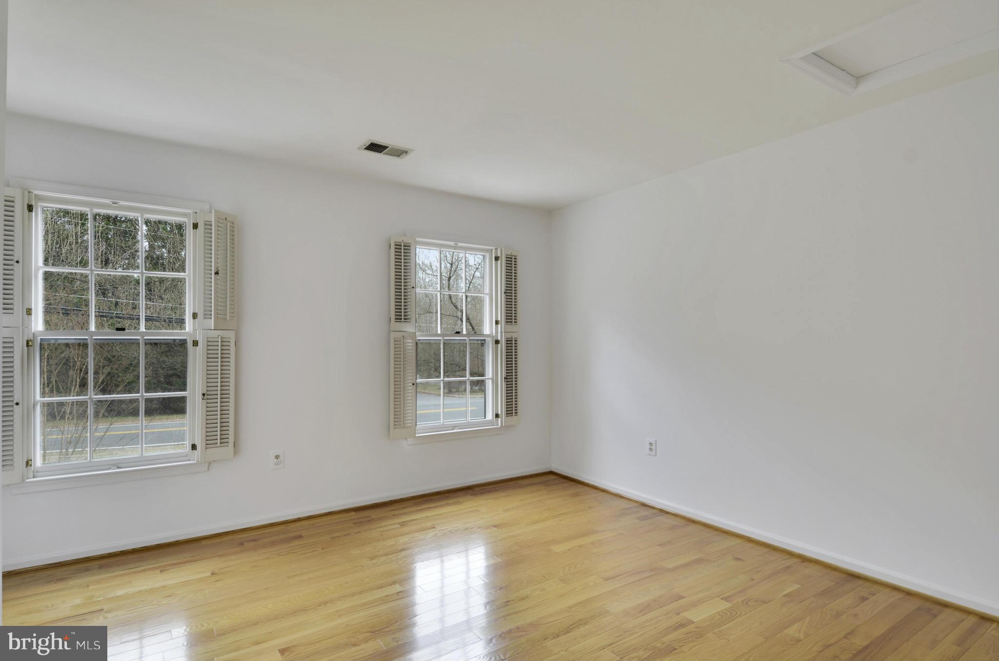 7416 Brickyard Road Potomac, MD 20854 - Photo 17 of 30 Interior (General)