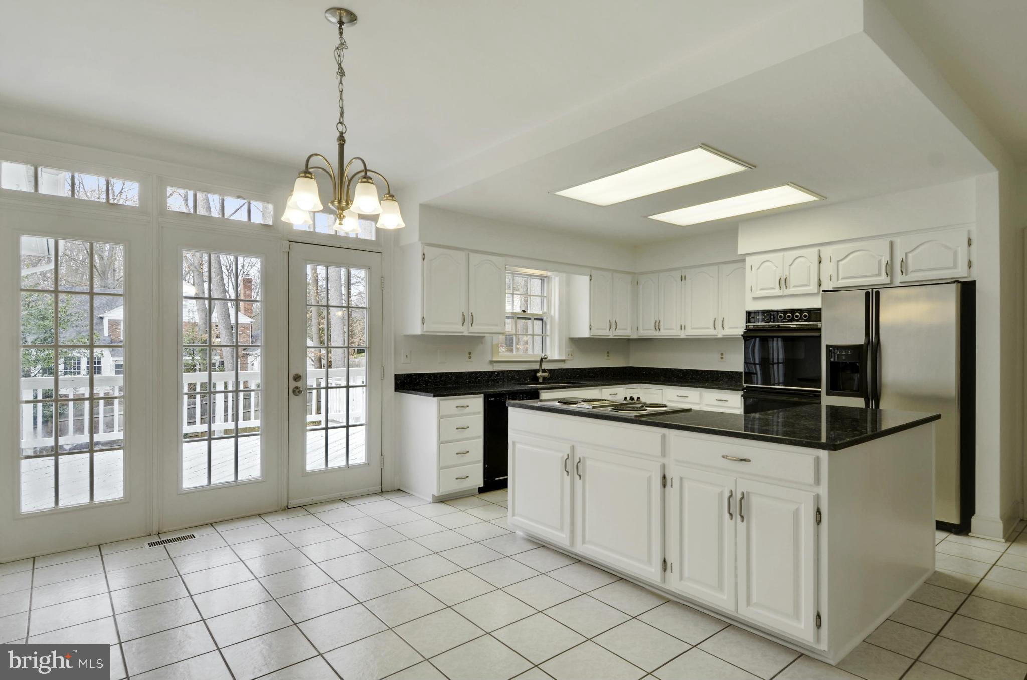 7416 Brickyard Road Potomac, MD 20854 - Photo 6 of 30 Interior (General)