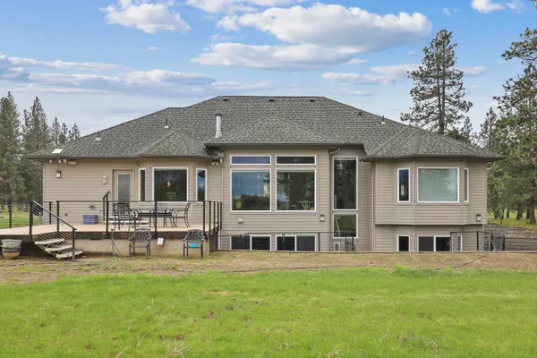 $1,175,000 | 6919 East Spangle Waverly Road, Spangle, WA 99031