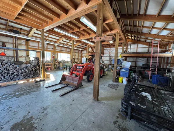 $1,175,000 | 6919 East Spangle Waverly Road, Spangle, WA 99031