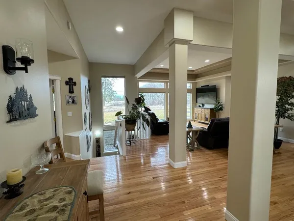 $1,175,000 | 6919 East Spangle Waverly Road, Spangle, WA 99031