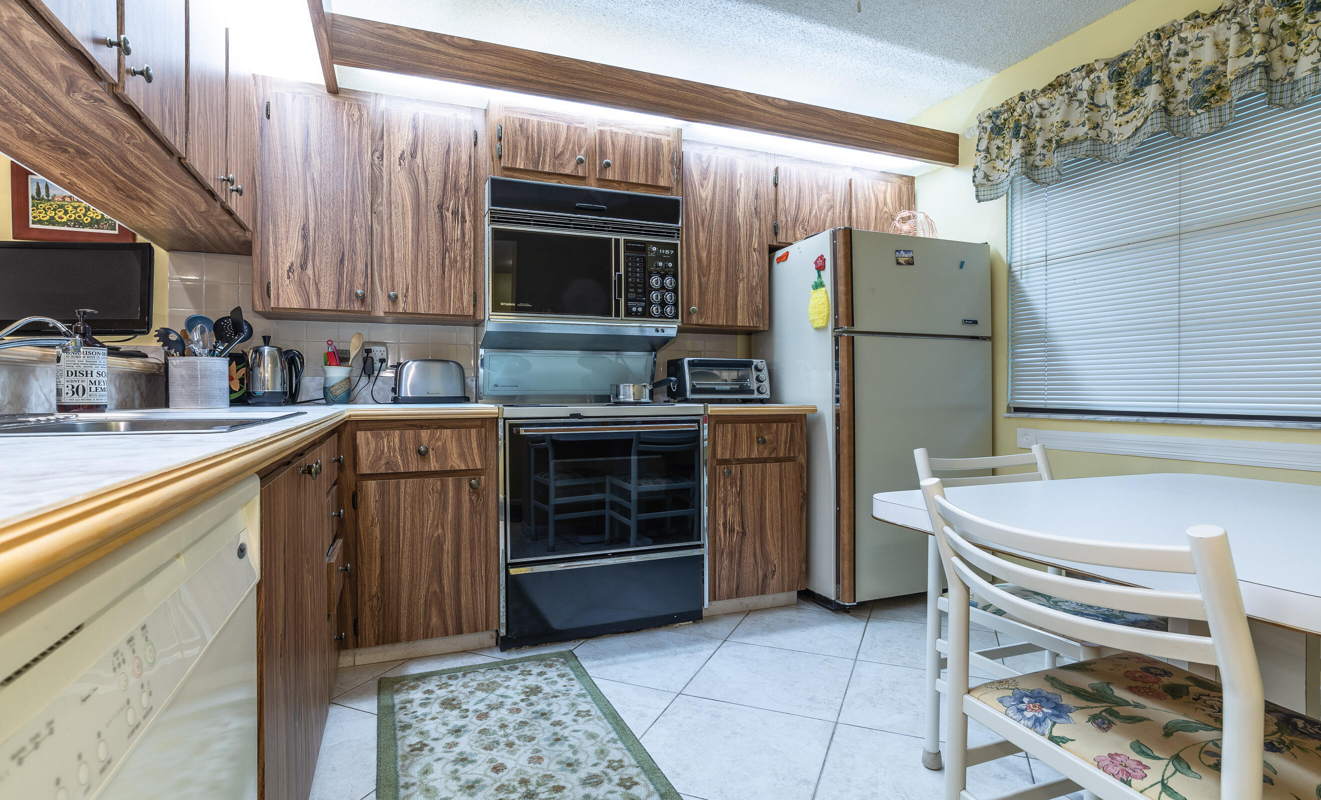 6049 Balboa Circle, Unit 301 Boca Raton, FL 33433 - Photo 12 of 29 17-7947-untitled-MLS