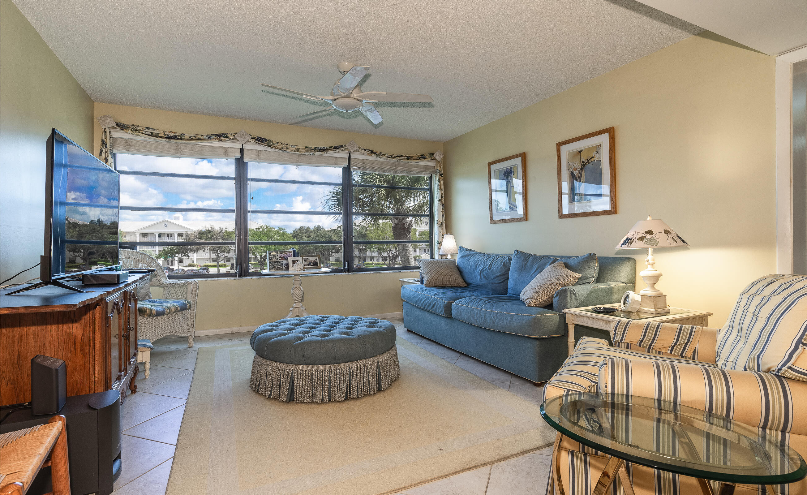 6049 Balboa Circle, Unit 301 Boca Raton, FL 33433 - Photo 4 of 29 08--untitled-MLS