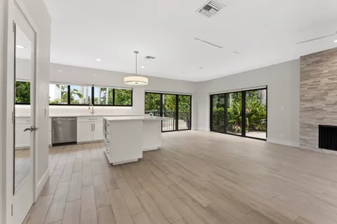 $6,200,000 | 1121 Bel Air Drive, Highland Beach, FL 33487