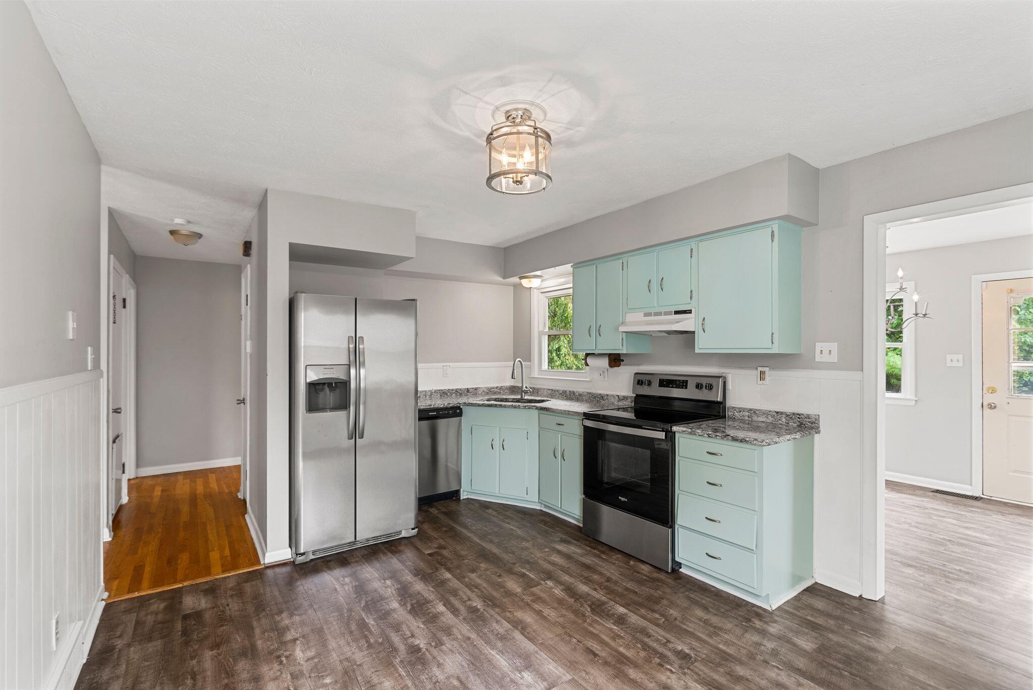 1742 Raleigh Road Lexington, KY 40505 - Photo 6 of 35 DSC04083