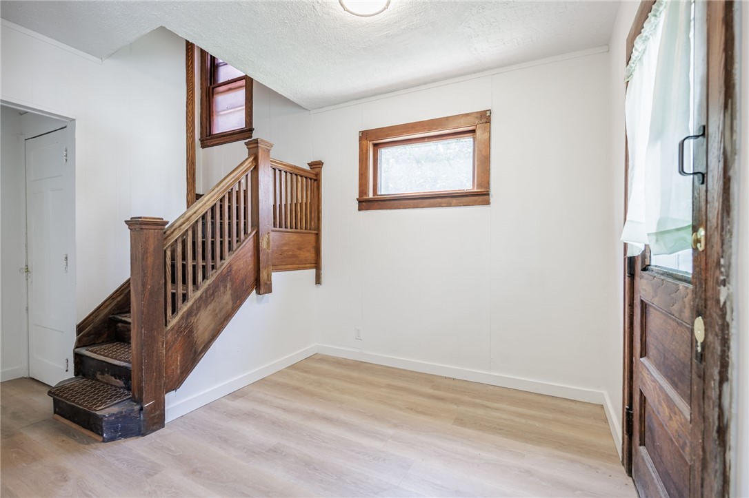 124 Murray Street Rochester, NY 14606 - Photo 2 of 23