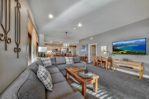 $190,000 | 2100 North Village Drive, Unit 406/18, Truckee, CA 96161