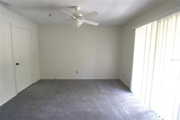 a view of empty room with window