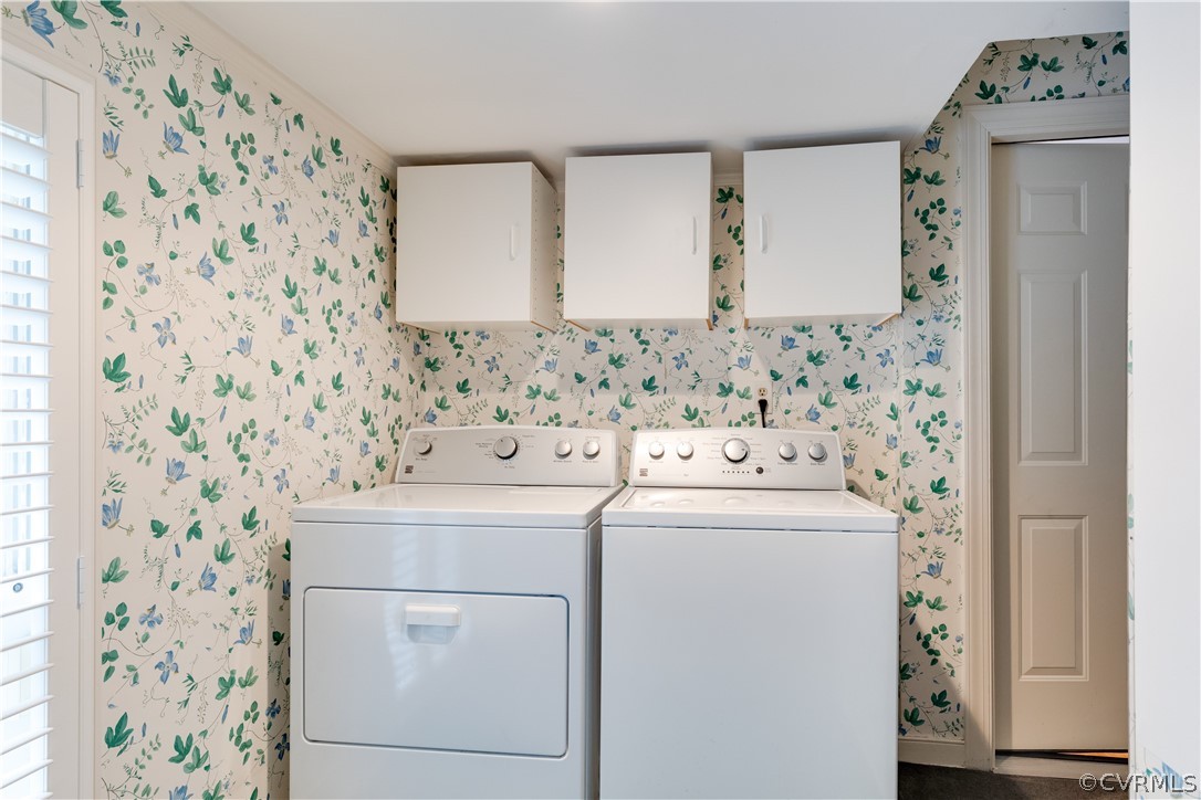 2221 Castlebridge Road Midlothian, VA 23113 - Photo 20 of 37 Standalone cheerful laundry area off of the garage