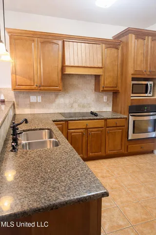 $434,900 | 4902 Waterstone Drive, Olive Branch, MS 38654