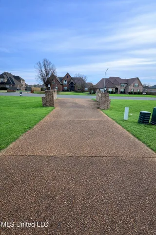 $434,900 | 4902 Waterstone Drive, Olive Branch, MS 38654