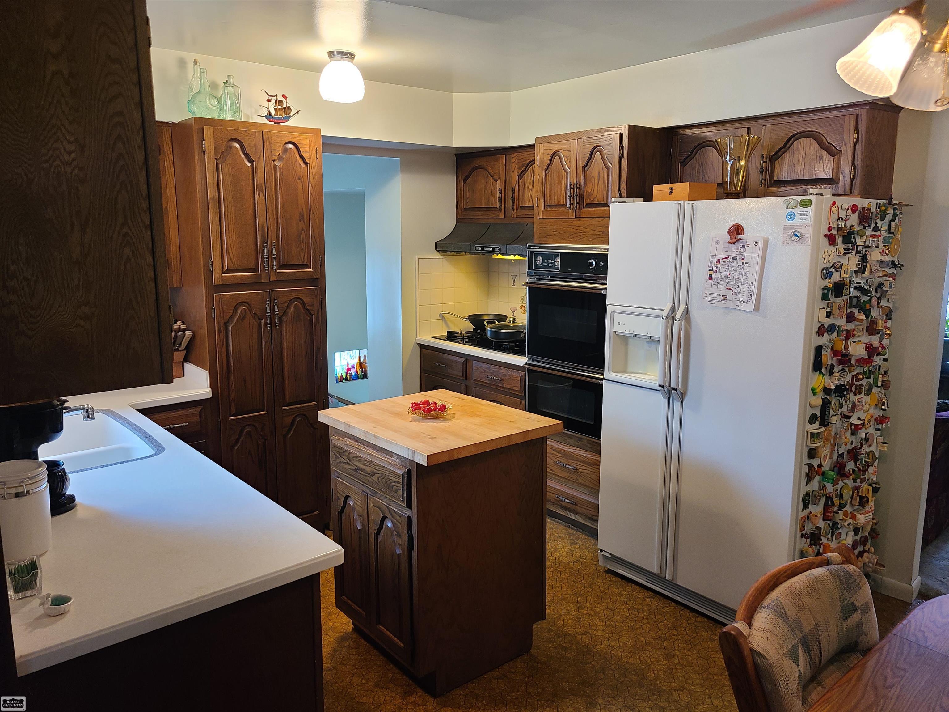 29621 Schoenherr Road Warren, MI 48088 - Photo 5 of 23 50092804-4.JPG