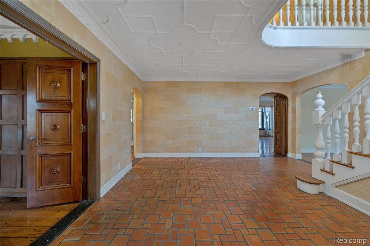 19160 Woodston Road Highland Park, MI 48203 - Photo 8 of 65 Gallery Image 8