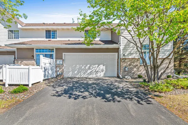 $284,900 | 17980 Cobblestone Way, Eden Prairie, MN 55347