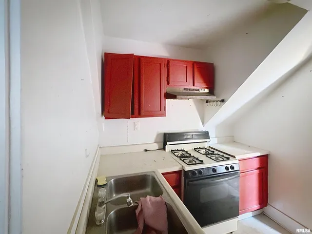 $155,000 | 1214 2nd Avenue, Silvis, IL 61282