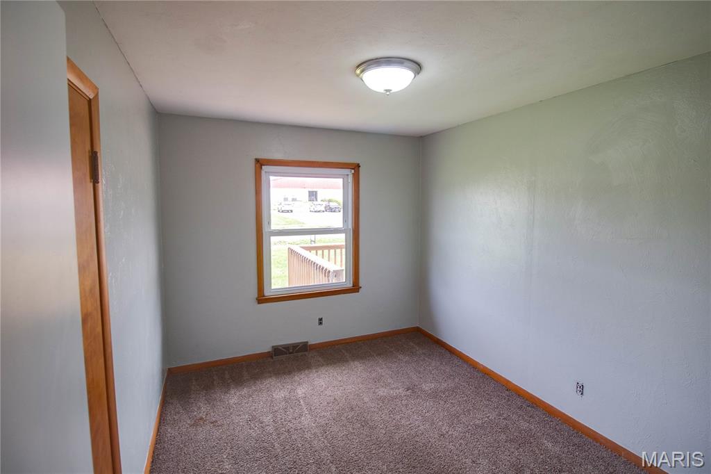 440 West State Street Waverly, IL 62692 - Photo 16 of 39