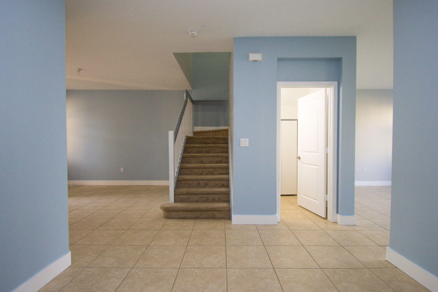 6022 Pine Tree Way Riviera Beach, FL 33410 - Photo 11 of 18 6022_pine_tree_way-9648