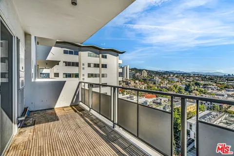 $1,388,000 | 1155 North La Cienega Boulevard, Unit 1106, West Hollywood, CA 90069