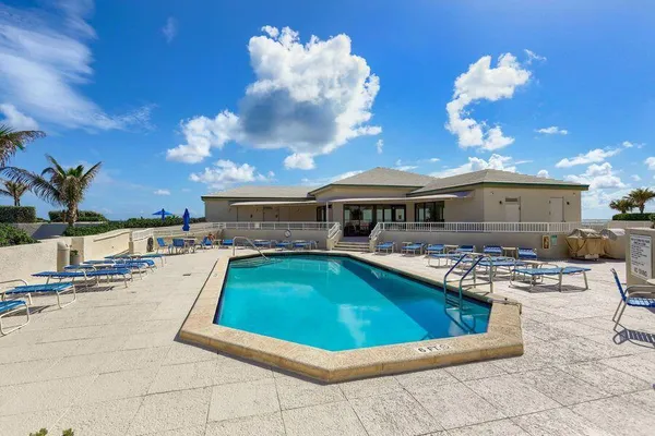 $895,000 | 5550 North Ocean Drive, Unit 3C, Singer Island, FL 33404