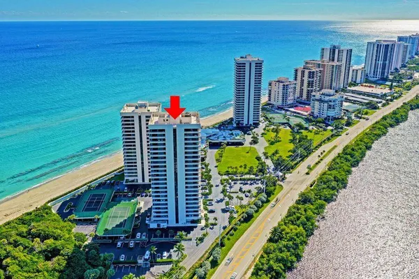$895,000 | 5550 North Ocean Drive, Unit 3C, Singer Island, FL 33404