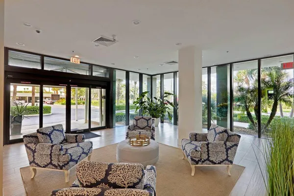 $895,000 | 5550 North Ocean Drive, Unit 3C, Singer Island, FL 33404