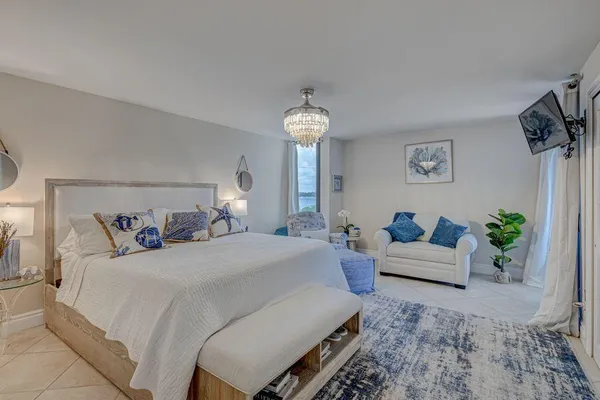 $895,000 | 5550 North Ocean Drive, Unit 3C, Singer Island, FL 33404
