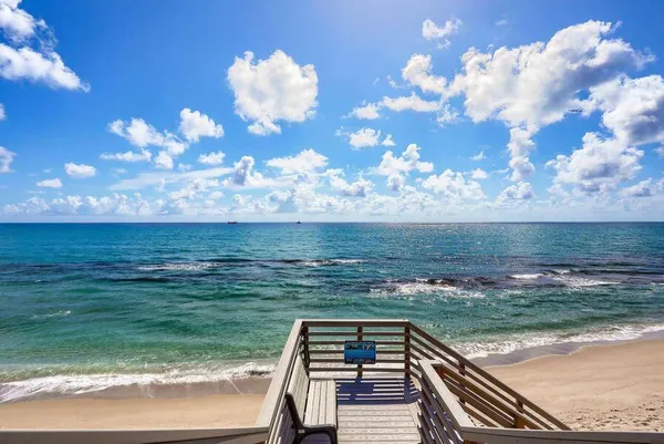 $895,000 | 5550 North Ocean Drive, Unit 3C, Singer Island, FL 33404