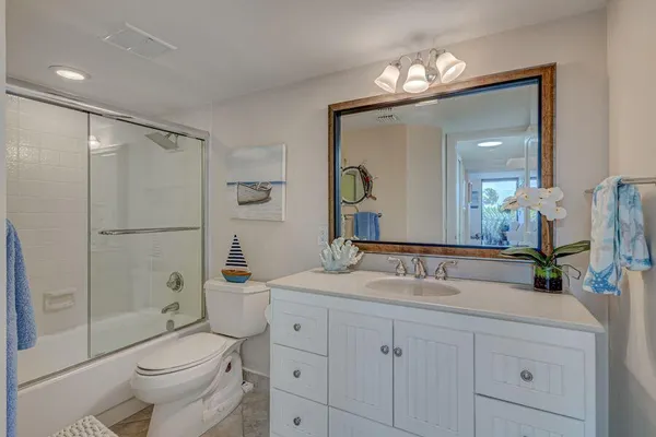 $895,000 | 5550 North Ocean Drive, Unit 3C, Singer Island, FL 33404
