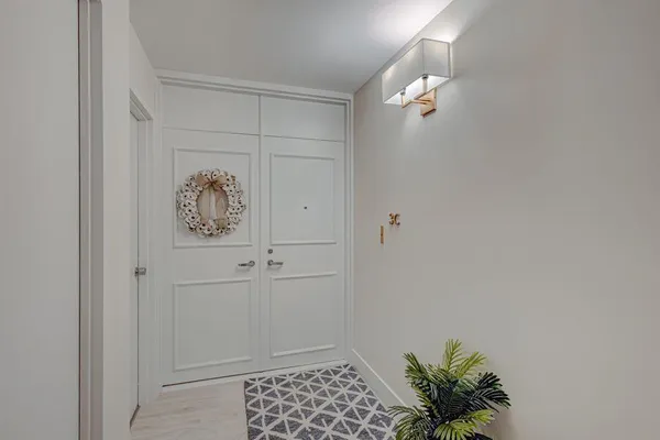 $895,000 | 5550 North Ocean Drive, Unit 3C, Singer Island, FL 33404