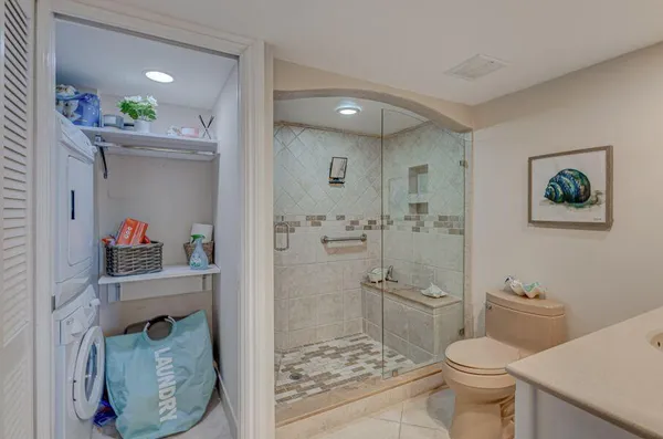 $895,000 | 5550 North Ocean Drive, Unit 3C, Singer Island, FL 33404