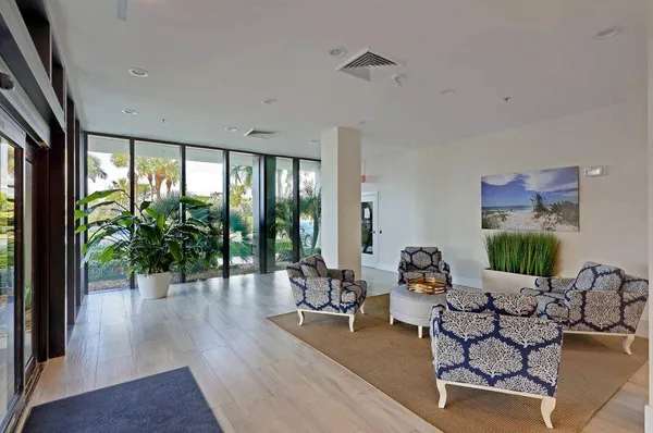 $895,000 | 5550 North Ocean Drive, Unit 3C, Singer Island, FL 33404