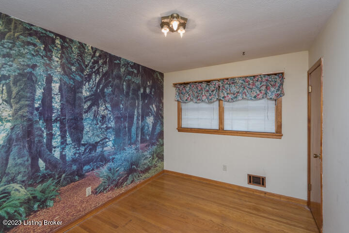 7602 Terry Road Louisville, KY 40258 - Photo 12 of 26 006
