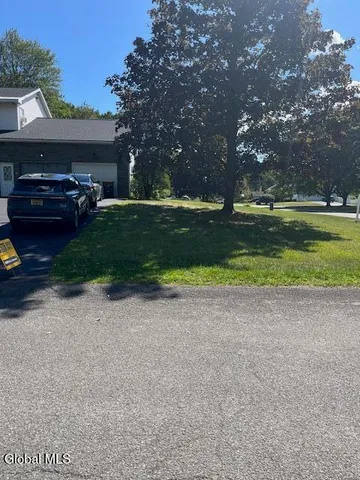 $570,000 | 798 Downing Street, Niskayuna, NY 12309