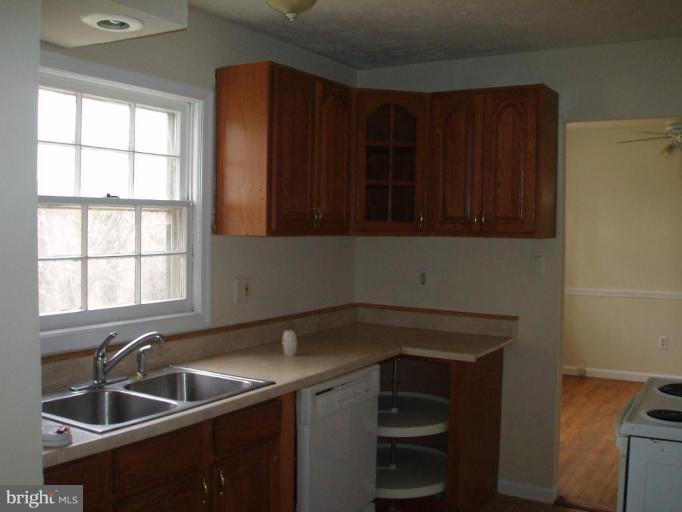 5411 Keppler Road Temple Hills, MD 20748 - Photo 9 of 9 Kitchen
