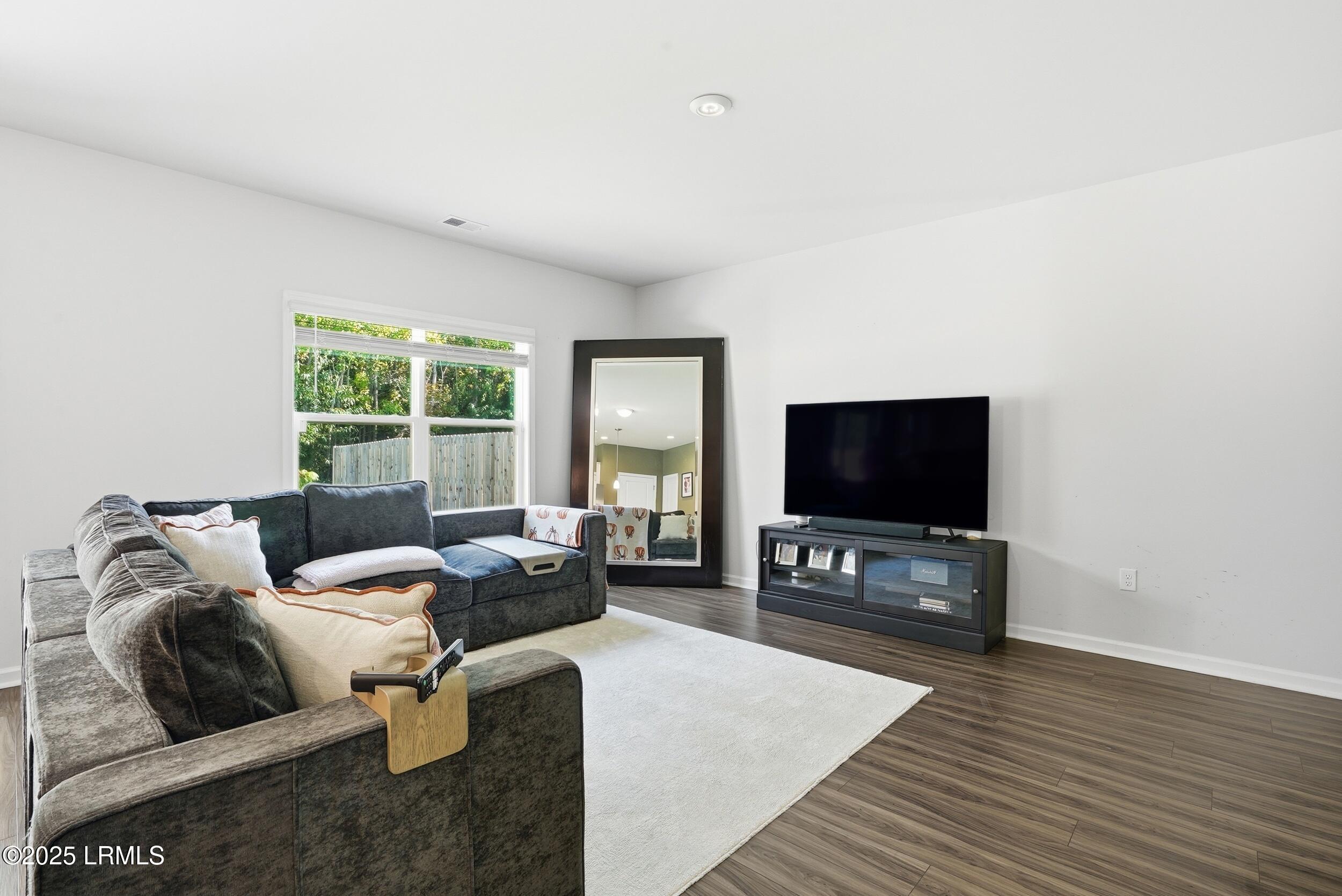 147 Chestnut Street Beaufort, SC 29906 - Photo 13 of 40 24_ecp_009