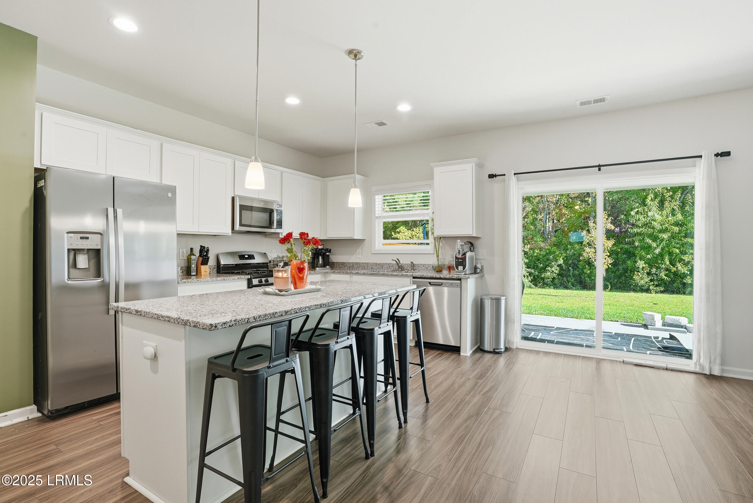 147 Chestnut Street Beaufort, SC 29906 - Photo 6 of 40 17_ecp_002