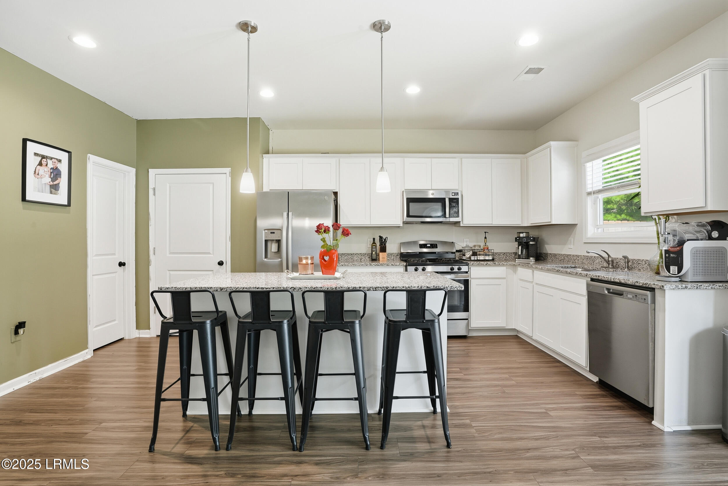 147 Chestnut Street Beaufort, SC 29906 - Photo 7 of 40 18_ecp_003