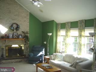 211 West Silver Fox Road Newark, DE 19702 - Photo 3 of 6 Gallery Image 3