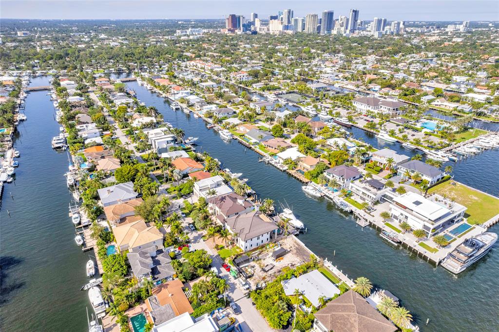 1725 Southeast 13th Street Fort Lauderdale, FL 33316 - Photo 9 of 16 an aerial view of residential houses with outdoor space